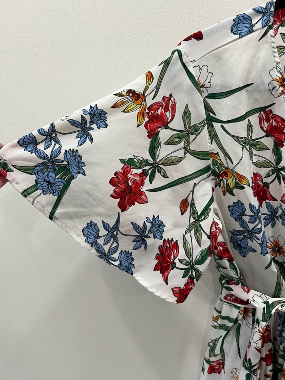 PrettyLittleThing White Floral Wrap Midi Dress with Red & Blue Blooms Size 12 - Picture 3 of 7